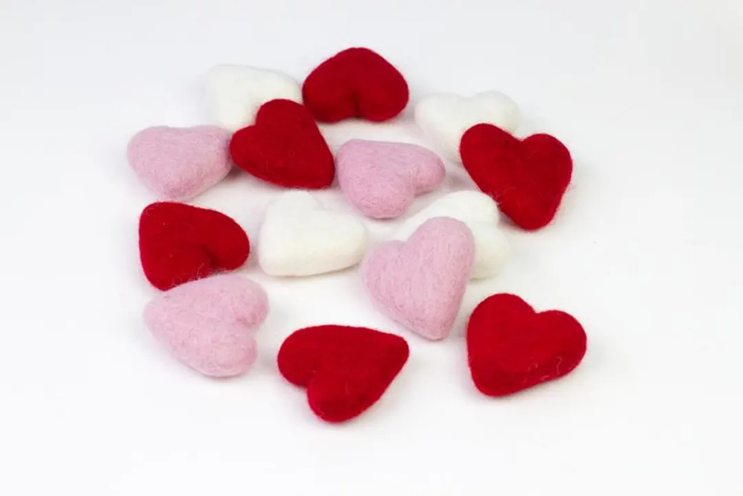 Wool Felt Hearts- Red Pink White- SET of 3, 6 or 12 Valentine's Day Bowl Filler, Tiered Tray, She... | Etsy (US)