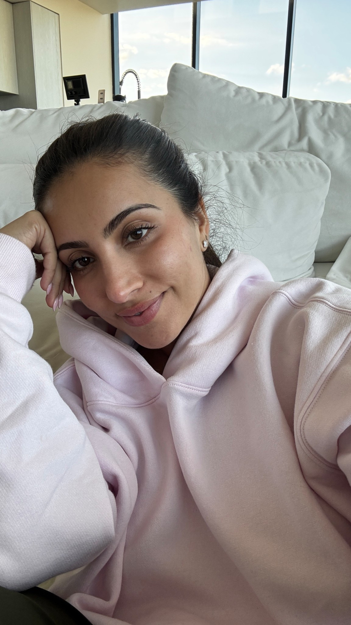 M for oversized fit! pants I think I’d be a small! 