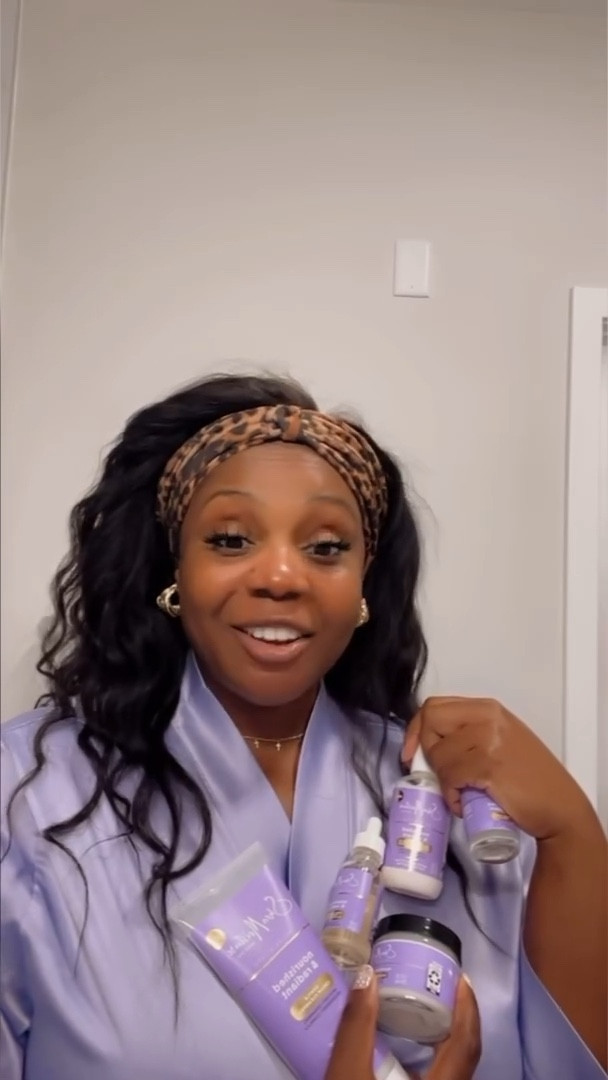 Being over 40 and looking it are two different things! I don’t skimp and I don’t neglect. Besides, our skin is the largest organ we have. With that being said, I’d like to share with you guys my latest skincare lineup, @sheamoisture Nourish & Radiant skincare collection that balances, tones, hydrates, rejuvenates, and manages acne.

Besides keeping ourselves hydrated with water, we must pour into our skin so that it can be good to us in the long run. #SheaSkinSecrets #GiftedBySheaMoisture #skincareroutine #skincaretips #blackskincare #40sskincare #40where