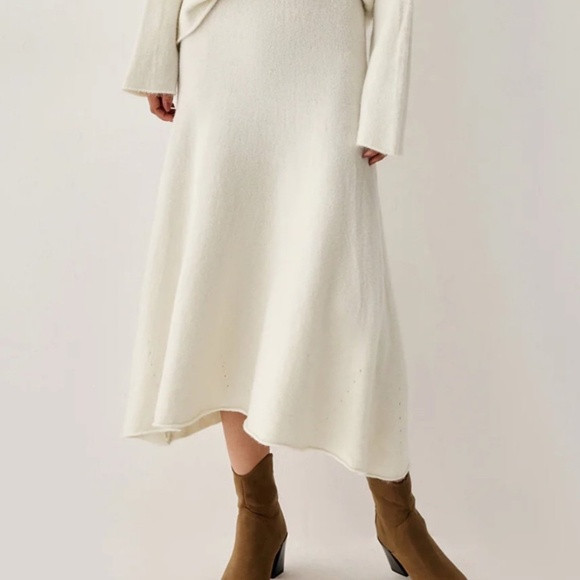 Commense off-white knit skirt, size m, new | Poshmark