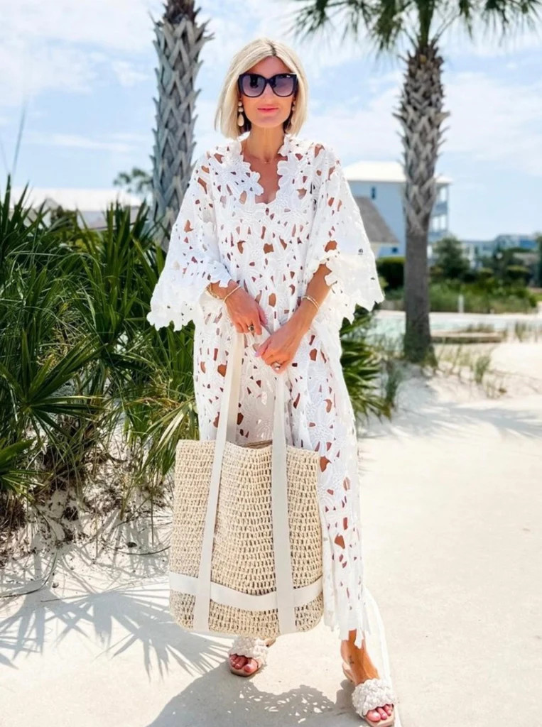 AS SEEN ON LOVERLY GREY!! Hat Carrying Beach Bag in Light Straw | Glitzy Bella