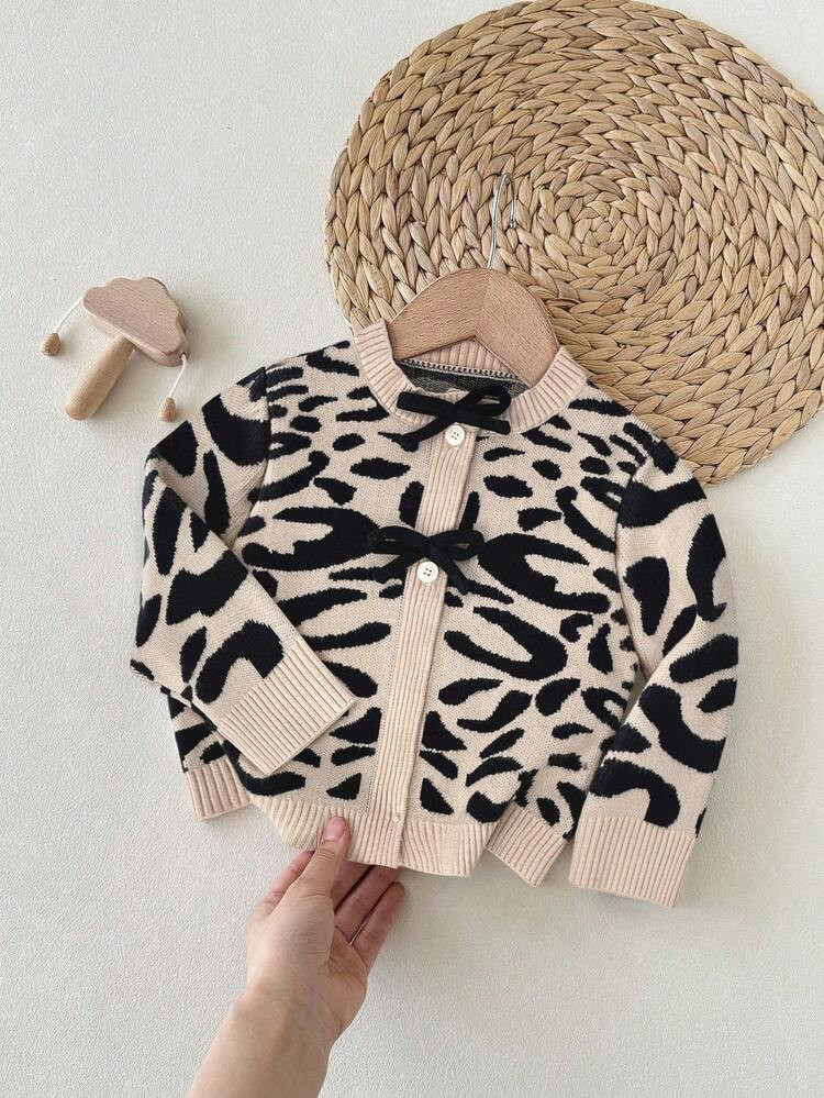 SHEIN Babygirl Casual Leopard Print Knitted Cardigan, Versatile For Autumn/Winter Cheetah Print Baby Clothes Baby Knit Sweater Baby Clothes Girl Fall Sweater Animal Print Clothes Toddler Baby Sweater Cardigan | SHEIN