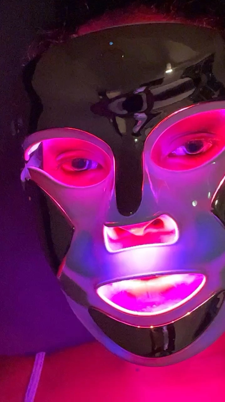 The literal best LED face mask EVER!! Love the SpectraLite FaceWare Pro from Dr. Dennis Gross, it’s absolutely incredible in healing my hormonal acne during honeypot season when my skin starts acting up, and the anti-aging qualities are an added bonus. Refuse to have a full skincare routine without it! 

#skincare #selfcare #skincareroutine #beautyhack #beauty #skincarehack #musthave 

#LTKBeauty #LTKVideo #LTKU