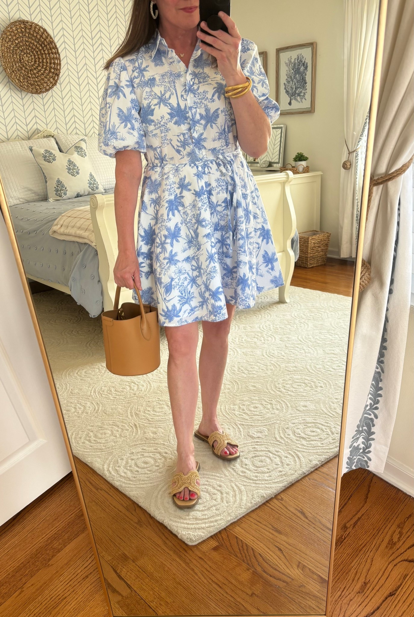 A cute Easter look for less! This darling blue toile print dress is on sale now for under $27!! And these raffia slides are $30! 🐣