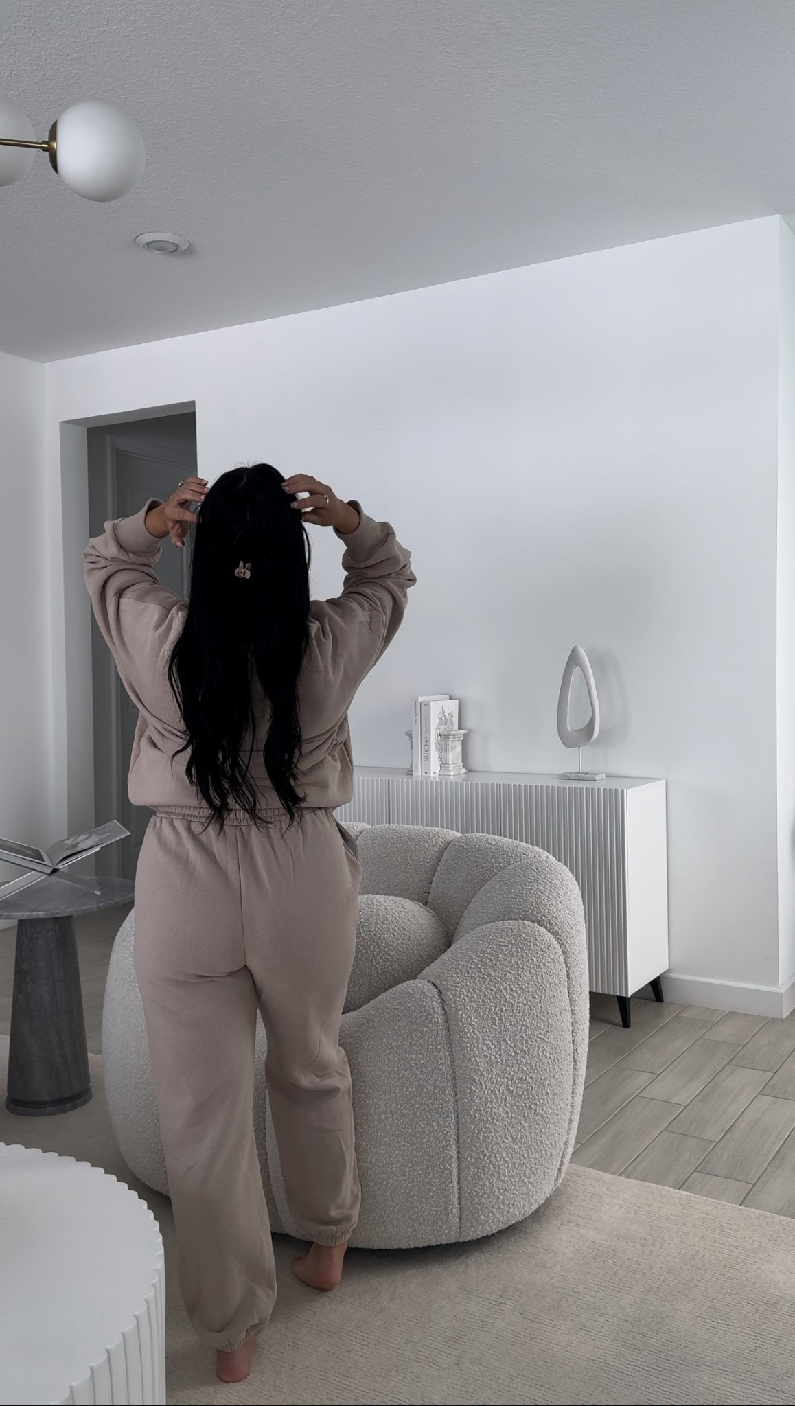 The coziest Amazon set 🤎☁️

#LTKFASHION #amazonset #amazonfashion #loungeset #coord #twopieceset #neutrals #sweatset #neutralfashion #beigeset #loungewear #sweatshirt #sweatpants #neutralaesthetic #sweatpants #cozywear #cozyfit #loungewear #casualfashion #casualoutfit #beige #taupe

#LTKFindsUnder50