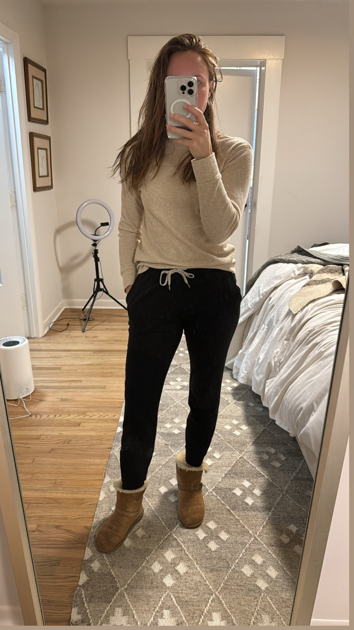 Stay at home cozy outfit // winter capsule // winter outfit // cozy season // Uggs // joggers 