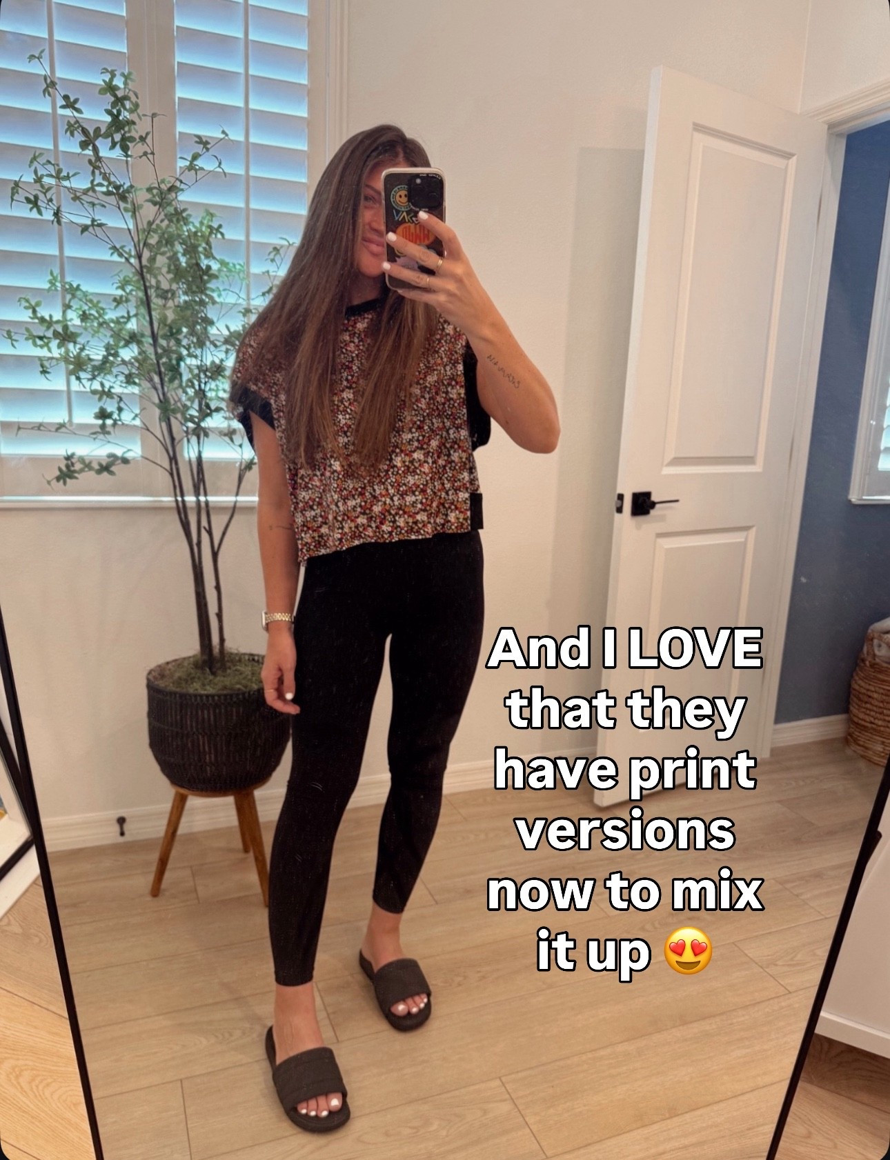 XS tee. Small leggings 