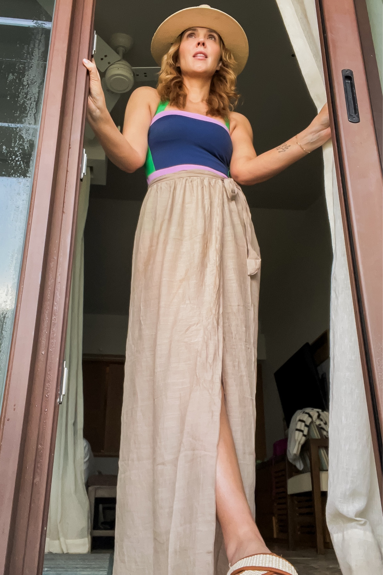 It’s time for some vacation ready finds! My long torso friends - this swimsuit (and many others) come in LONG! YAY - no more camel toe or pancake boobs!
I’m wearing 6 Long!
This skirt cover is a steal on Amazon, wraps so it’s easy to wear - and comes in tons of colors!
#amazonfinds #amazonfashion #founditonamazon


#LTKswim #LTKSeasonal #LTKover40