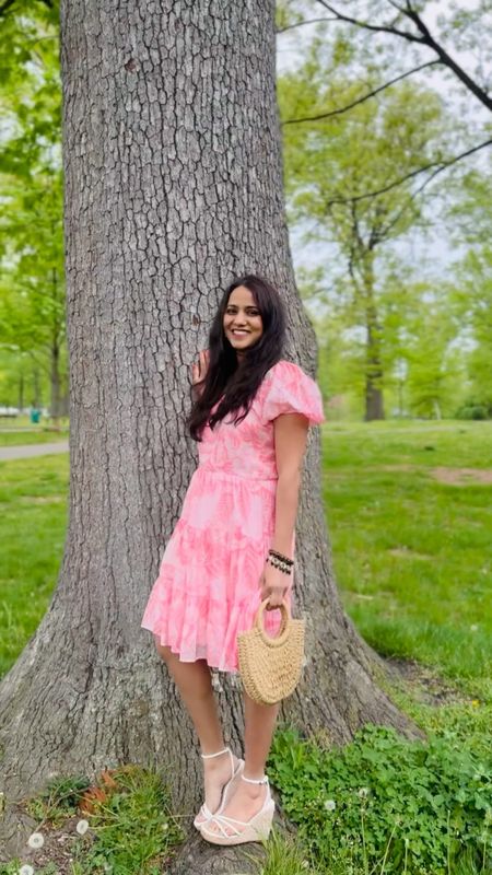 This floral puff sleeve rose gauze dress is so gorgeous for the sunny days. The color is so pretty and the back with the bow has my heart. Perfect for Mother’s Day brunch. 


#mothersday #ltkmom #weddingguest #weddingguestdress #ltkwedding #ltkgraduation #ltkmom #momstyle #mommyhood #mothersdaybrunchoutfits