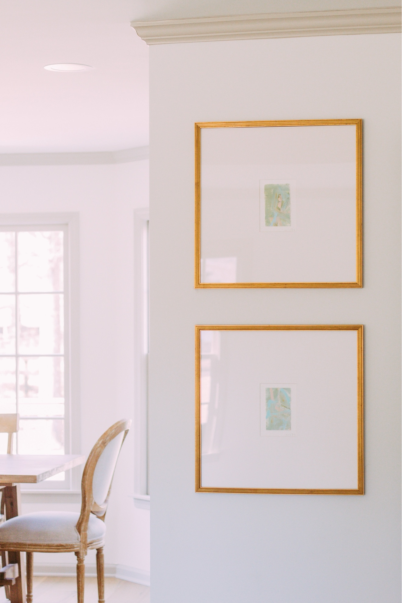 These target frames make such a huge statement. Love the gold accent!

Target home

#LTKHome