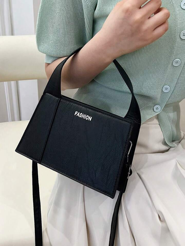 Bolsa cuadrada PU con estampado de letra negro asa superior | SHEIN
