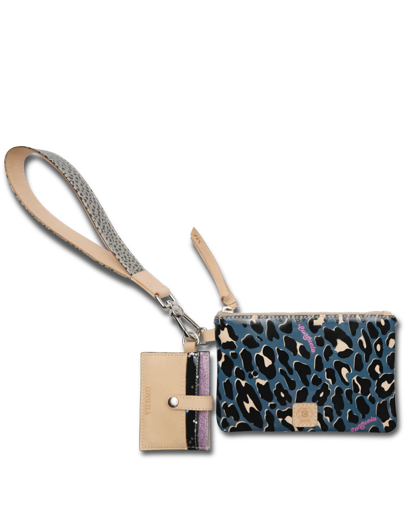 Danni Combi | Consuela