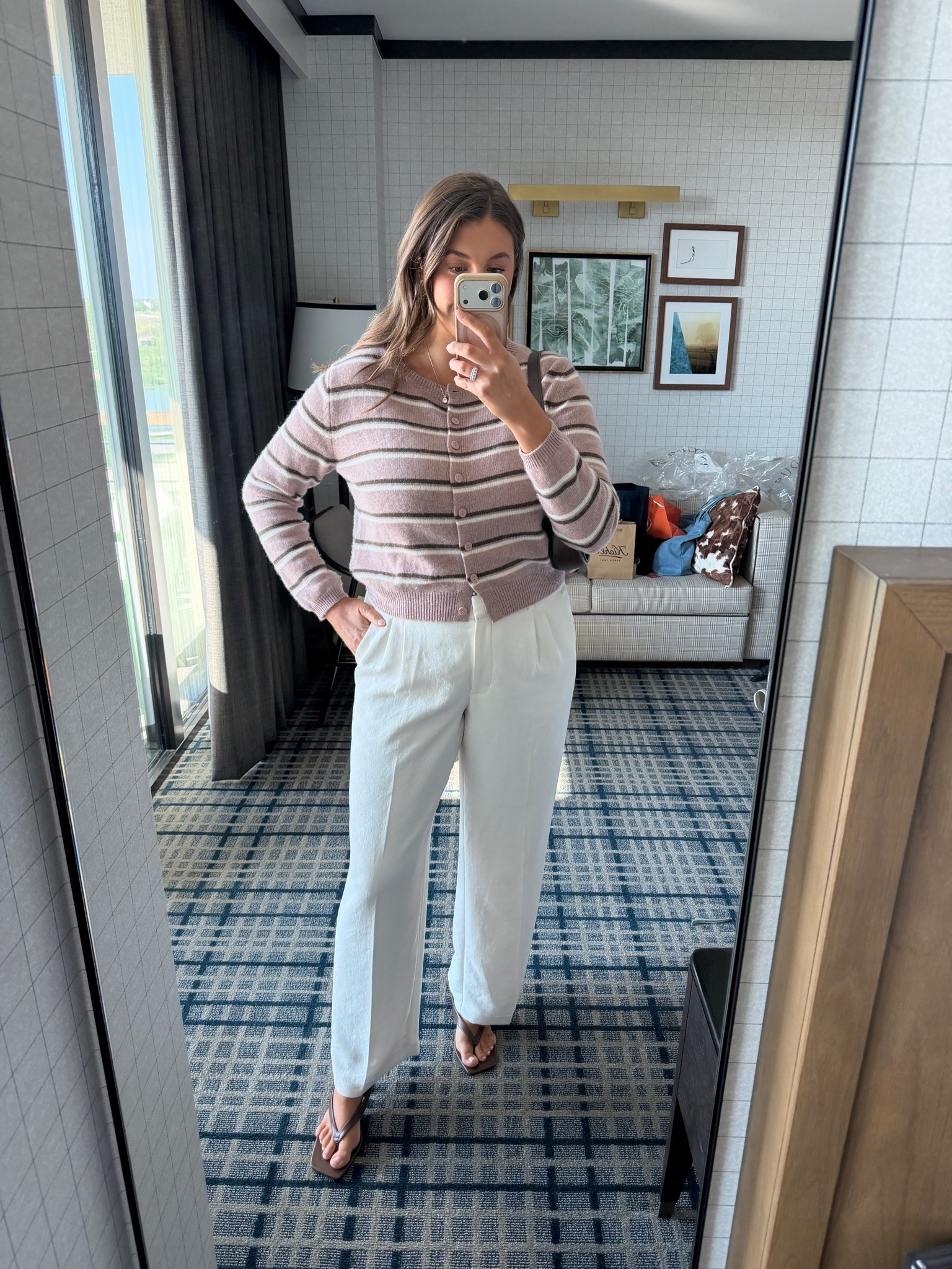 The cutest little transitional fall look 🤎 I love the soft striped cardigan with crisp white pants — easy, polished, and perfect for those warmer fall days.

midsize fall outfit, size 14 outfit, cardigan outfit size large, white pants outfit, transitional fall style, casual mom outfit, everyday fall fashion

#LTKCon #LTKootd #LTKSeasonal
