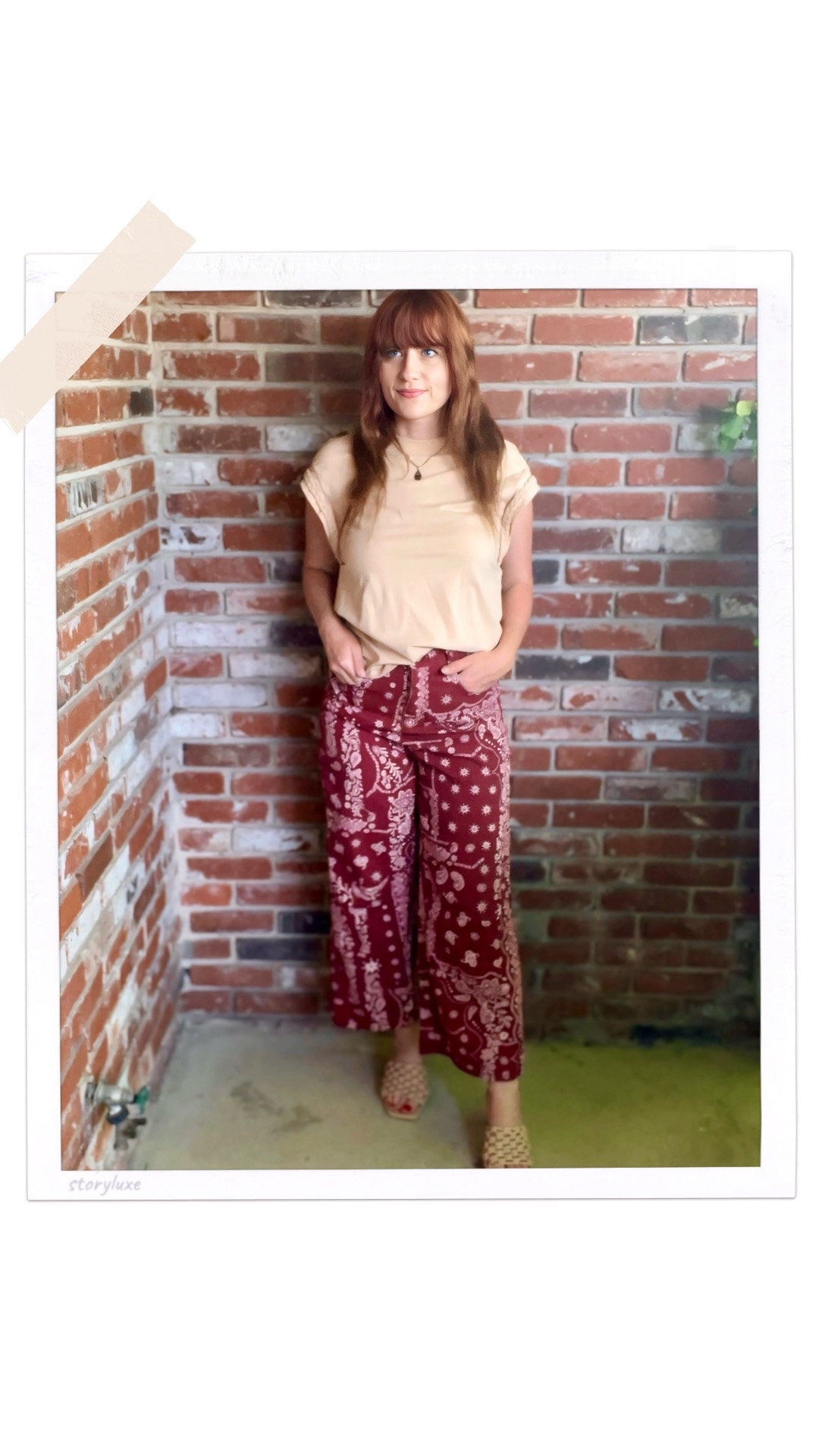 I’m wearing a free people lookalike barrel jeans from Aliexpress.

I paired it was neutral sandals and top from amazo.

#LTKootd