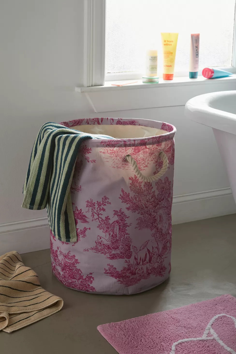 Frog Toile Laundry Bag | Urban Outfitters (US and RoW)