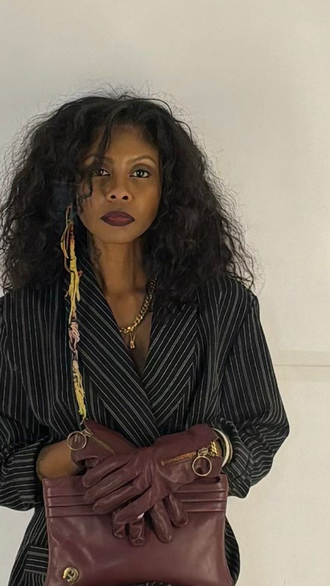 OOTD #OOTD #OutfitOfTheDay #DarkLip #MattLipstick #MacLipstick #Streetwear #streetFashion #PinterestInSpa #WhatIWore #Blazer #OversizeBlazer #LeatherGlove #Burgundy #Leather #VintageLeather #ClutchBag

#LTKBeauty #LTKSeasonal #LTKPetite