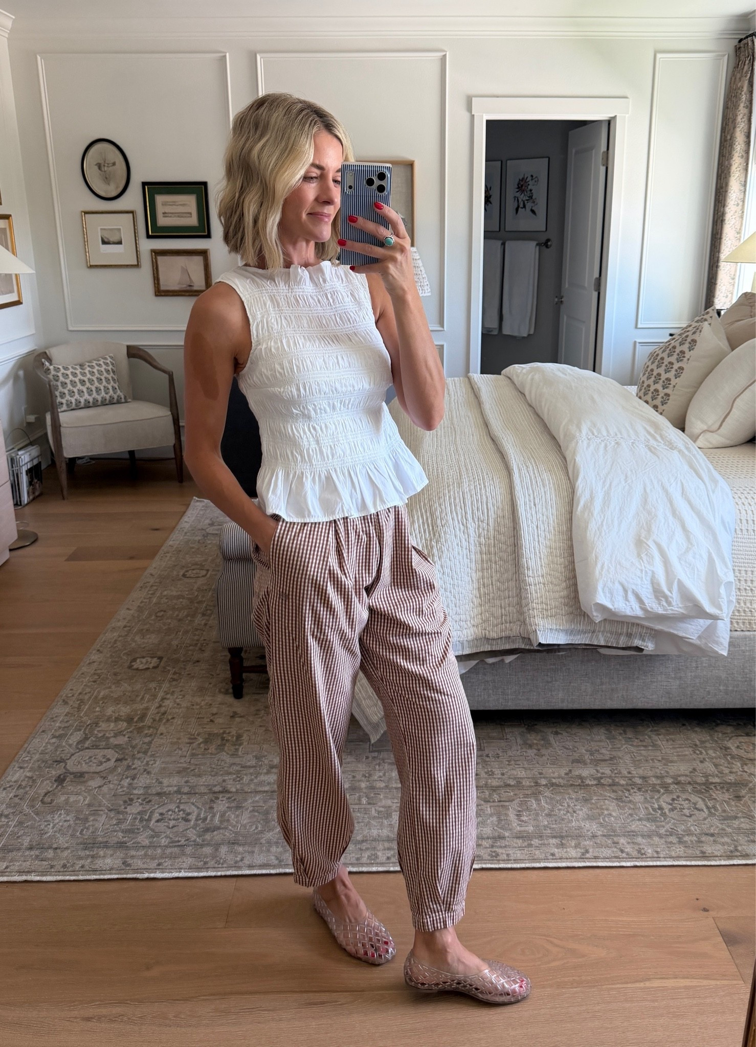 Who doesn’t love a bit of gingham? Sized down to an XS in these pants. Use code SUNCINDY10 for a discount on the pants!

#LTKootd #LTKOver40 #LTKgrwm