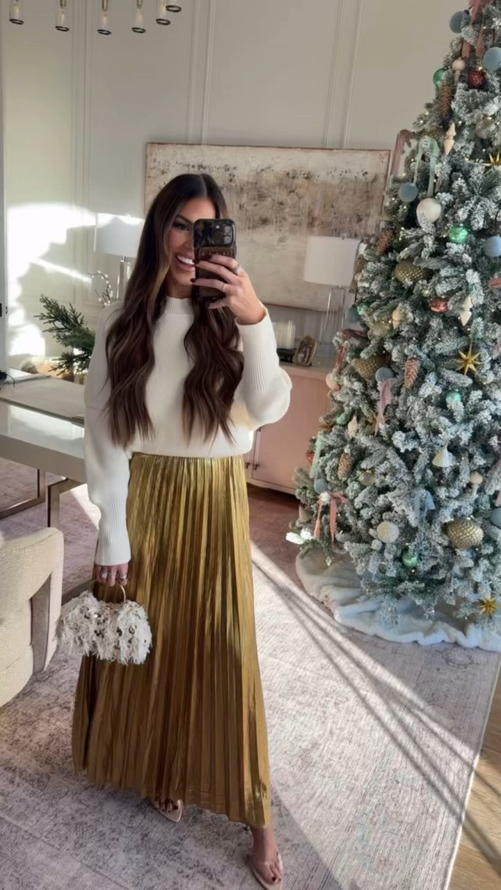 vici outfit idea for the holidays ✨ use my code hollie40 for 40% off 🫶🏼

wearing a small in both! 

 