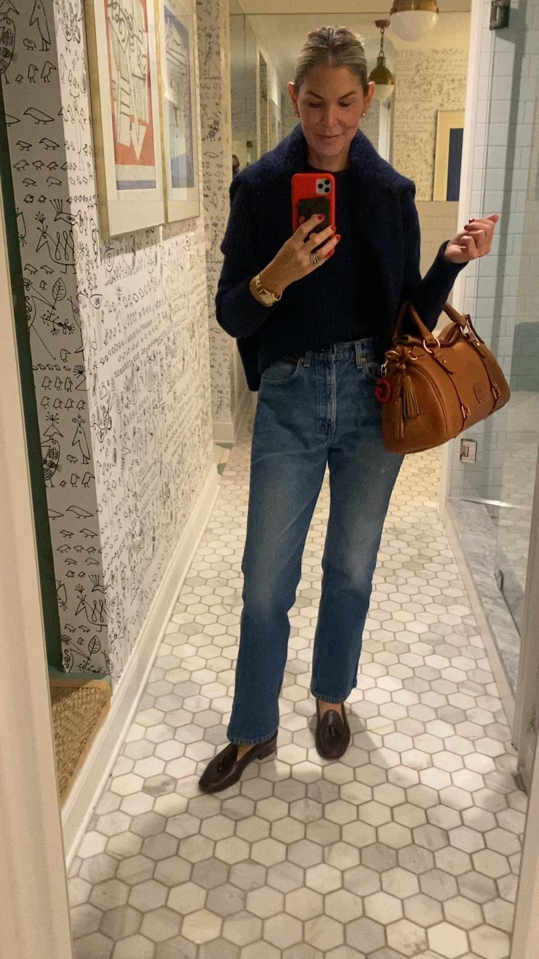 Classic style and great design is all in the details. Say hello to our new bestie, the Florentine Satchel from @dooneyandbourke, that’s timelessly crafted with Italian Vacchetta leather and brushed brass hardware that get better with age. ♥️ Cheeky tassels lined in green micro suede, a playful contrast red zipper, and multiple interior pockets - yes please! And the option to carry with thoughtfully detailed whip stitch handles or an adjustable strap make this beauty the perfect travel companion! ✈️ #ad #dooneypartner #paidlink #dooneystyle #dooneyandbourke