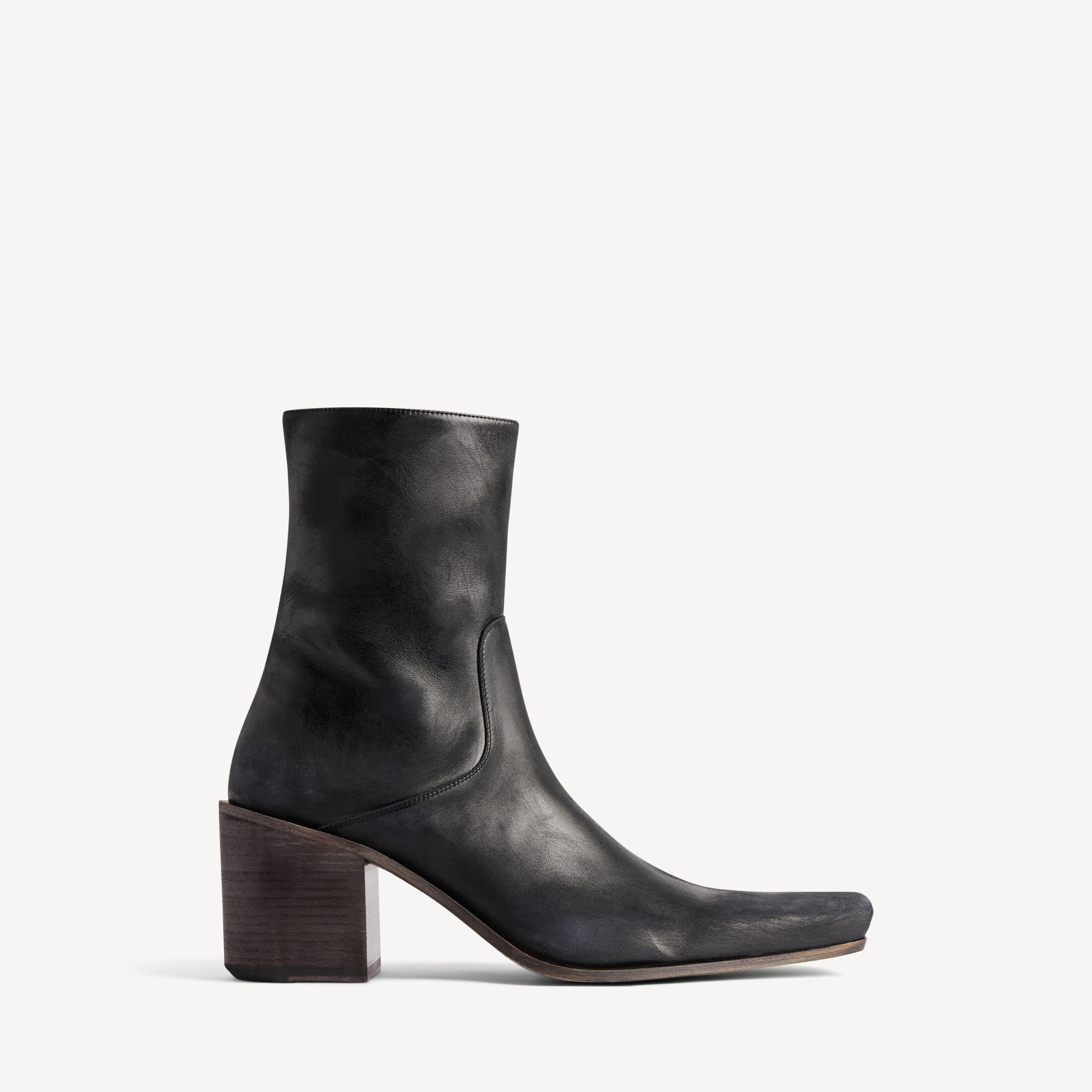 Men's Monsieur Bootie in Black | Balenciaga US | Balenciaga