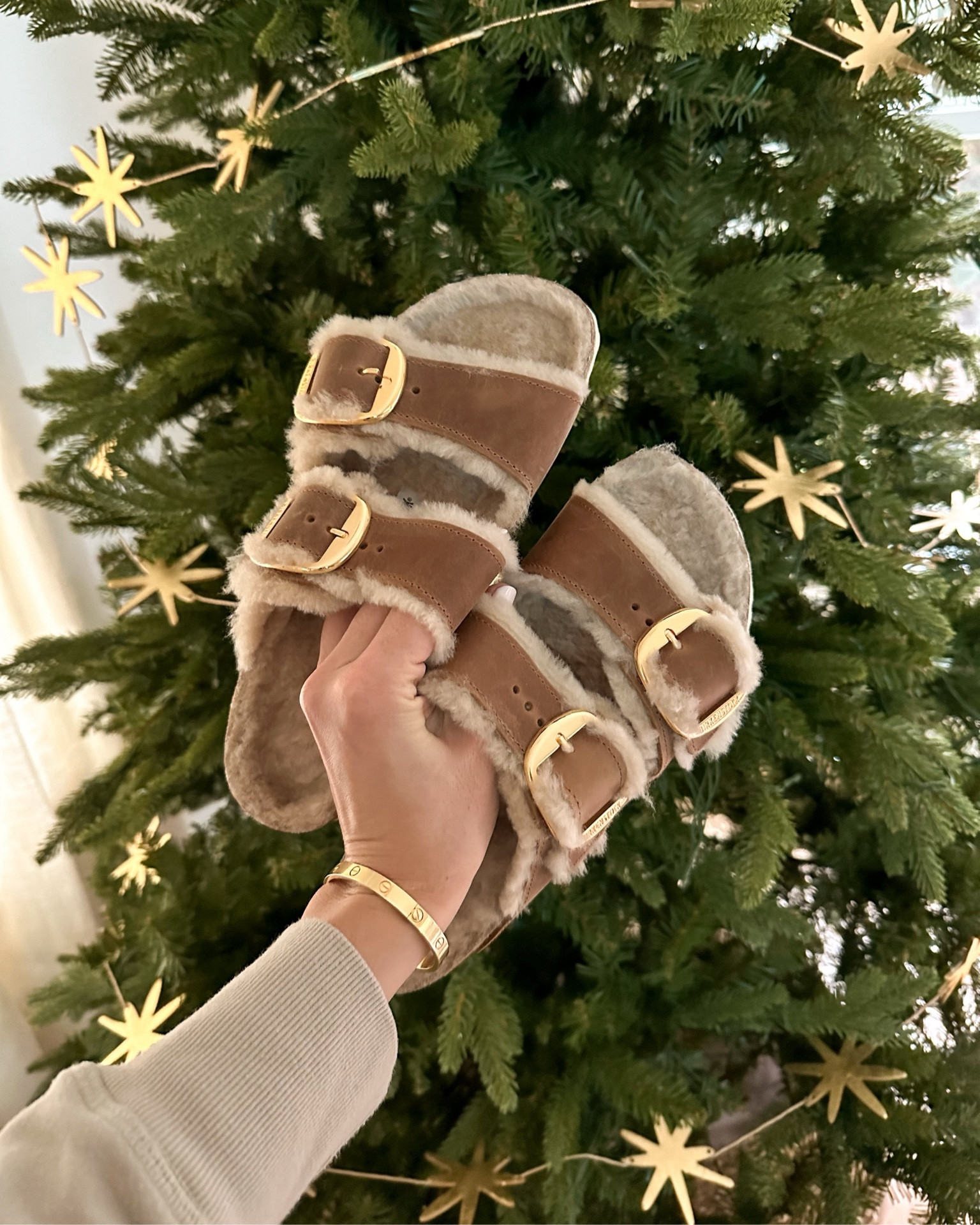 Kat Jamieson shares her new comfy shoes. Birkenstocks, sandals, cozy, casual. 

#LTKHoliday #LTKshoecrush #LTKSeasonal