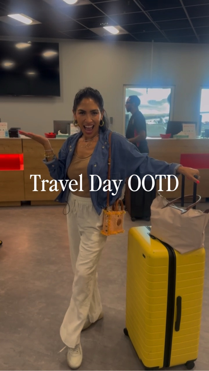 Airport ootd ✈️ 
Keeping it comfy without sacrificing the look!

#LTKootd #LTKTravel #LTKBeauty