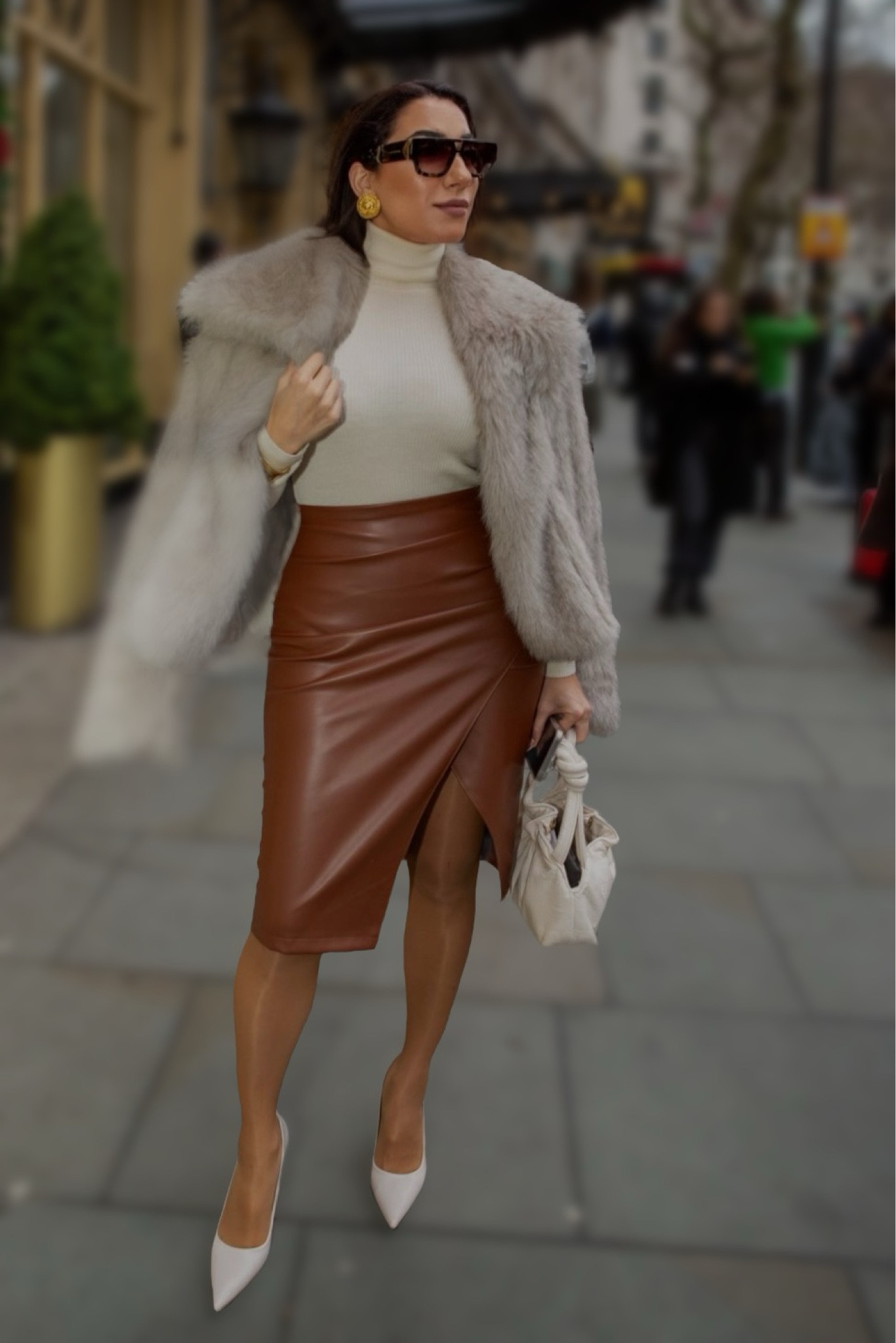 #LFW Day Two look for Paul Costelloe 
#LTK #ltkfashionmonth #pencilleatherskirt #tanleatherskirt #victoriabeckhamsunglasses #sunnies #tortoisesunglasses #fauxfur #furjacket #creamknit #ribbedknittop #creambag #creamshoes #pumps #leatherpumps #whitepumps #vintageearrings 

#LTKeurope #LTKwinter #LTKFashionMonth