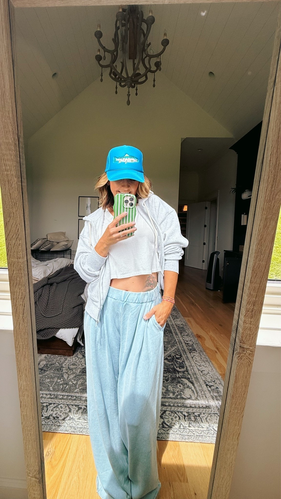 Luhhh these pants from Aerie! Wearing size small in everything!

#LTKootd #LTKdayinmylife #LTKOver40
