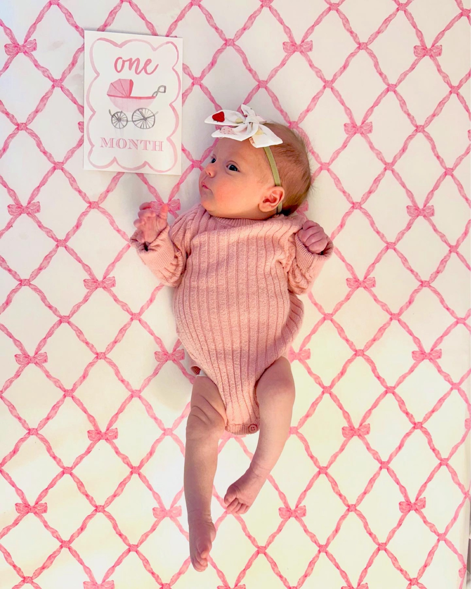One month of this cutie pie! All the girl things are so much fun! 
•
•

#kristieincarolina #liketkit #style #shopthepost 
#rewardstylebloggers #LTKseasonal #LTKkids #tbbc #bows
#outfitinspo #milestone #babymilestone 

#LTKFamily #LTKFindsUnder50 #LTKBaby