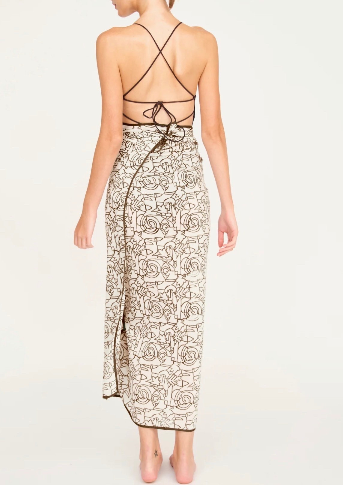 30% off this sarong, discount reflected in cart 🤎🤍

#LTKSaleAlert #LTKSeasonal #LTKSwim