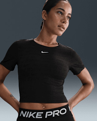 Nike Pro Women's Dri-FIT Short-Sleeve Cropped Jacquard Top | Nike (US)