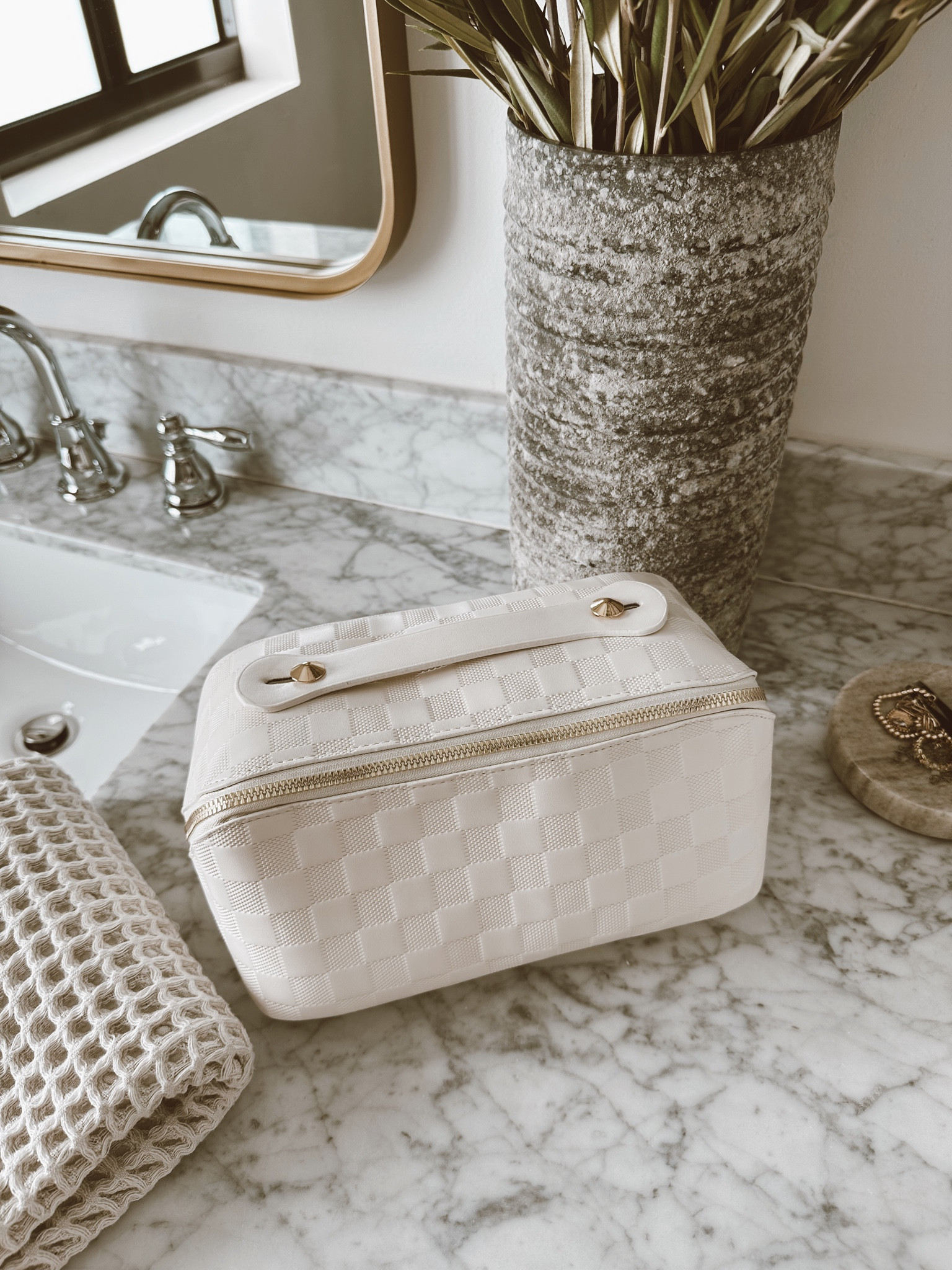 Back in stock - makeup bag from amazon 🤍🤍🤍 #amazon #amazonfind #makeupbag #toiletry #travel #makeupcase 

#LTKFind #LTKunder50 #LTKtravel