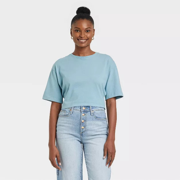Women's Tie Back Short Sleeve Cropped T-Shirt - Universal Thread™ | Target