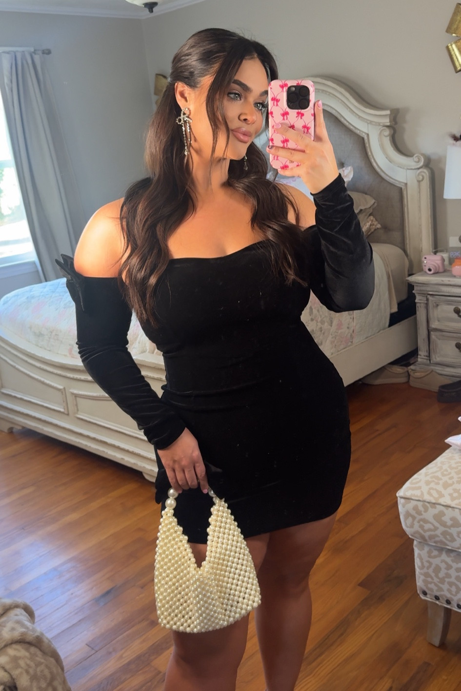 The PERFECT affordable holiday dress 🖤

#LTKHoliday #LTKSeasonal #LTKStyleTip