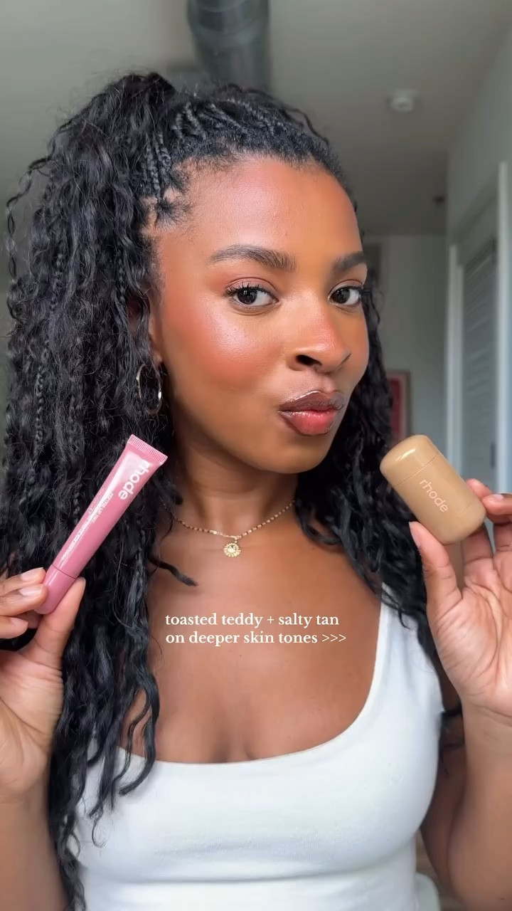 @rhode toasted teddy + salty tan on deeper skin tones >>> OBSESSED! 
.
.
.
.
#rhodeblushstick #rhodepocketblush #rhodeskin #blush #rhodeliptint #blackgirlmakeup #glowymakeup
