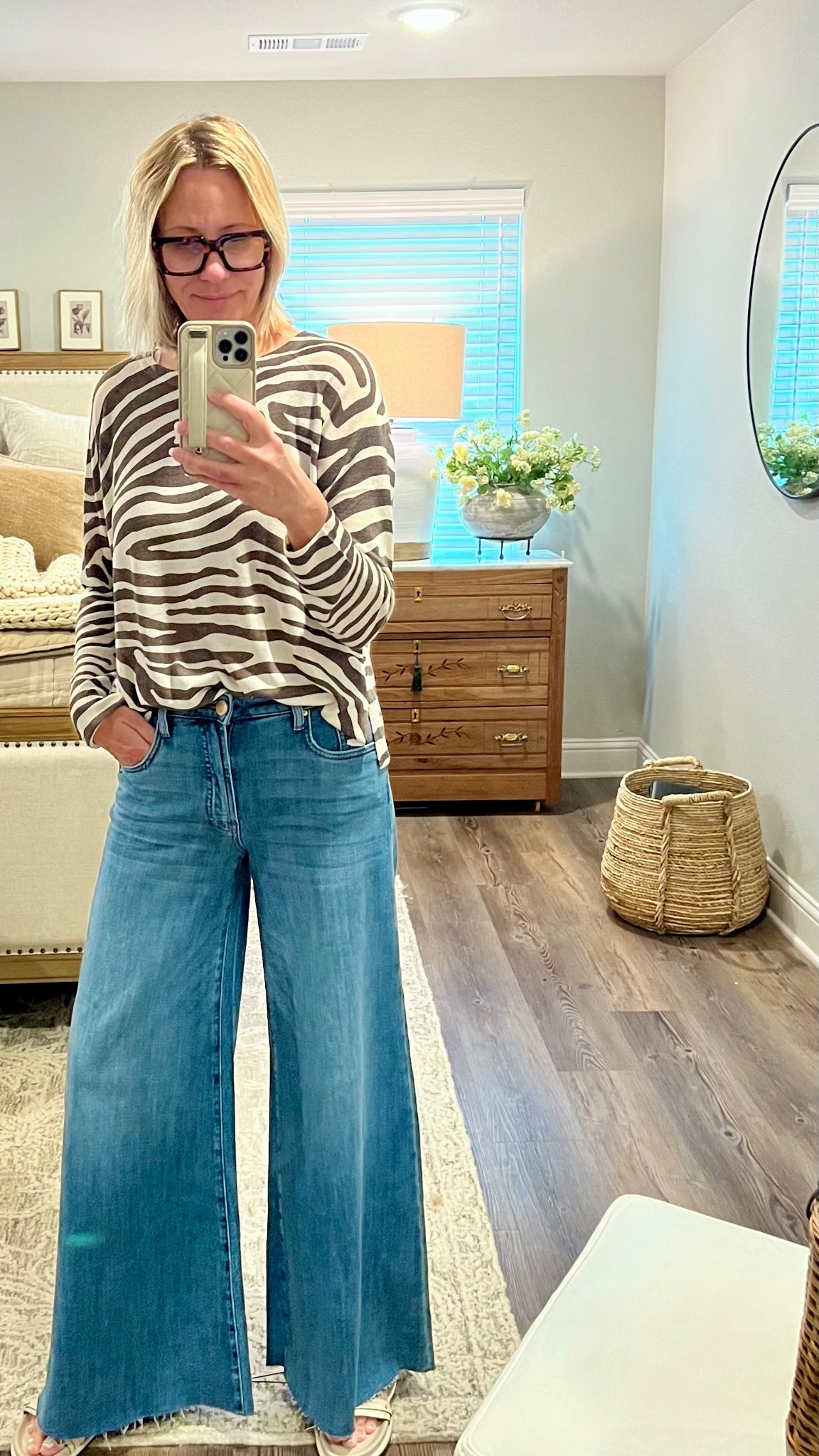 These light weight jeans have spandex are very comfortable! Be sure to check sizing I would recommend sizing down. 
#kutfromthekloth #summerjeans #zebra #lightweightjeans #jeans #jeanswithstreach 

#LTKSummerEdit #LTKSeasonal #LTKStyleTip
