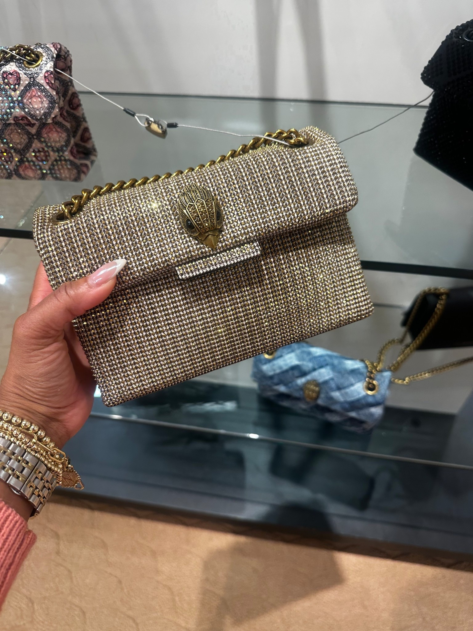 Gold Kurt Geiger evening bag

#LTKHoliday