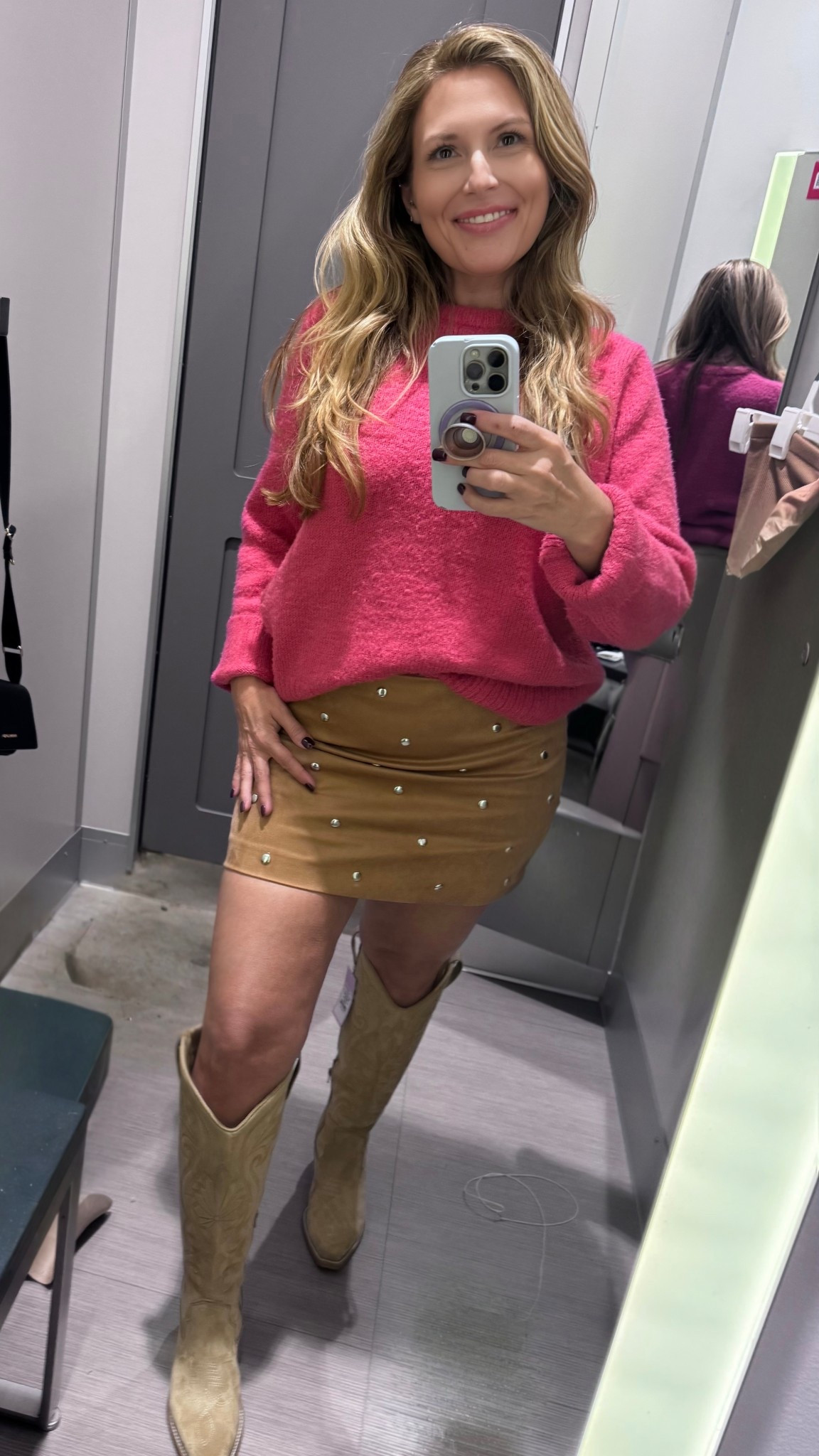 Imagine going in for a pop socket and coming out ready to outshine the Christmas tree 🌲
Thanks, Target 💕

#LTKStyleTip #LTKHoliday #LTKOver40