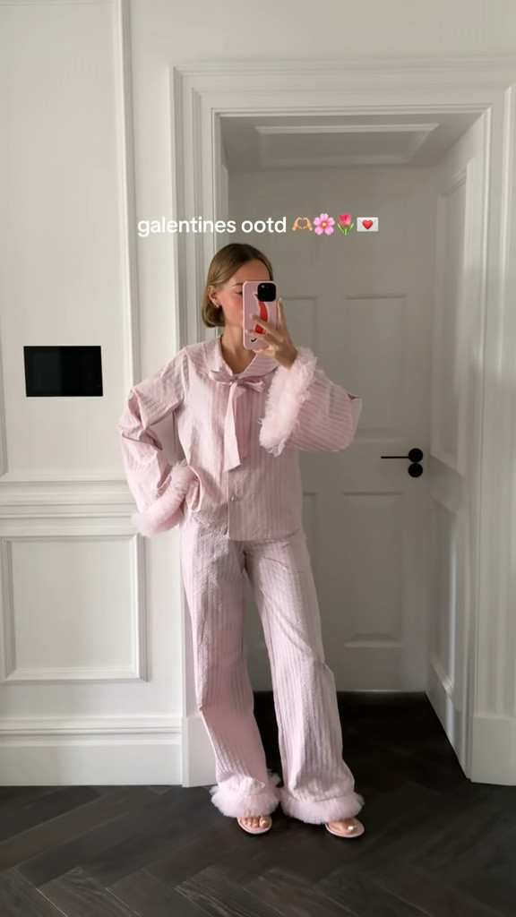 valentines ootd 🌸🌷🫶🏼✨💌

#LTKpetite #LTKspring #LTKdatenight