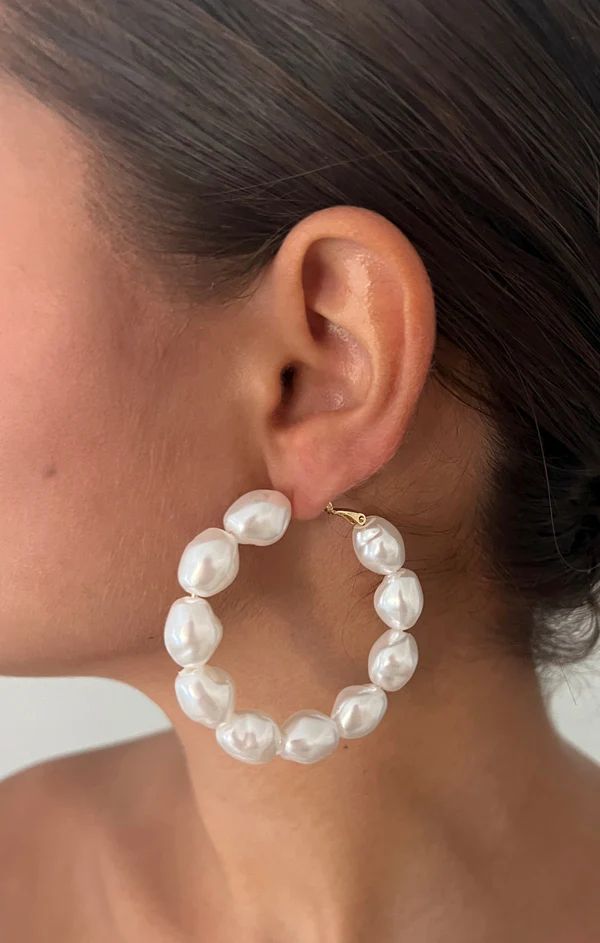 ALV Jewels XL Pearl Hoop Earrings | Show Me Your Mumu