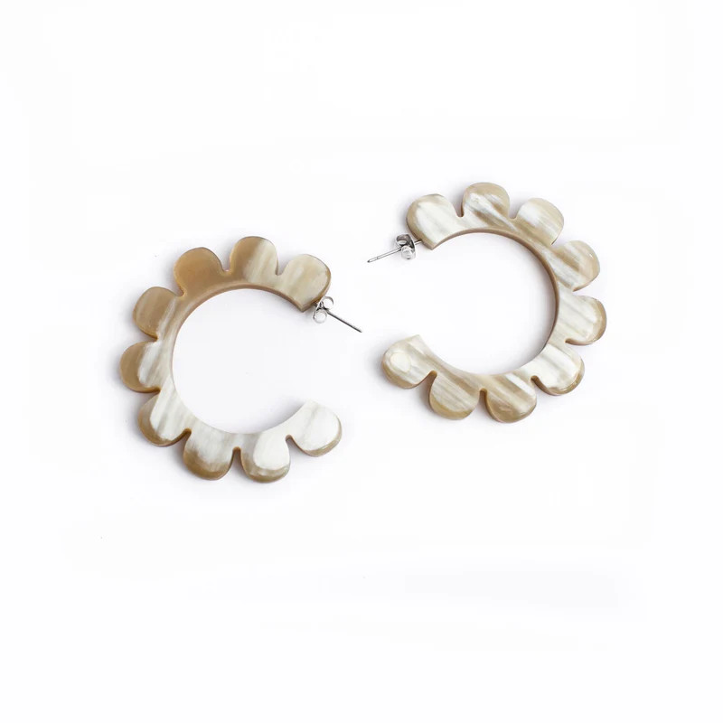 Flower Outline Hoops | Sunshine Tienda