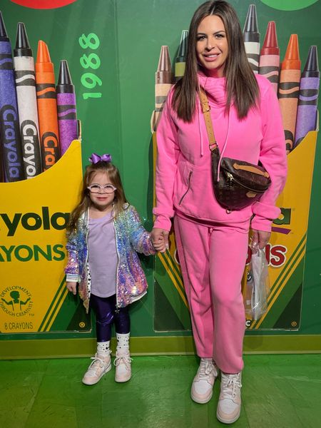 Pink sweatsuit
Pink joggers 
Mommy & me matching sneakers 
Aviator nation 
Louis Vuitton bumbag
Lola & the boys 
Pastel sneakers 
Air Jordan 
Nike 
Crayola world 

#LTKSeasonal #LTKtravel #LTKshoecrush