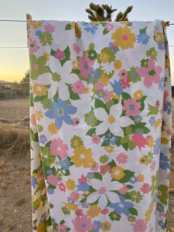 Vintage Floral Awesome 1970s SHEET Vera Style Pop Art Flowers - Etsy | Etsy (US)