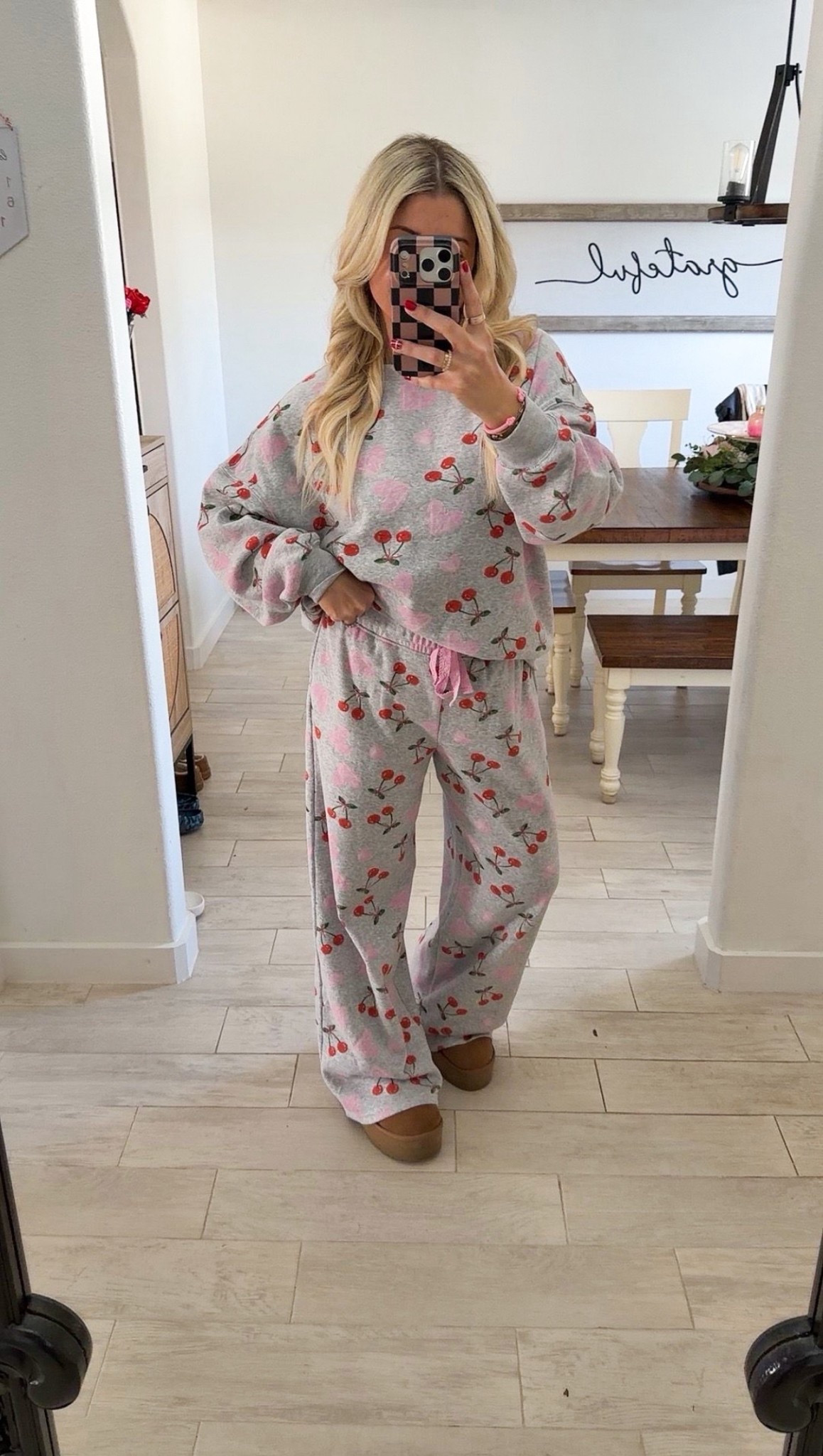 New target Valentine’s Day matching set 🍒
Size m
Ugg clogs tts


#LTKFindsUnder50 #LTKootd #LTKFindsUnder100