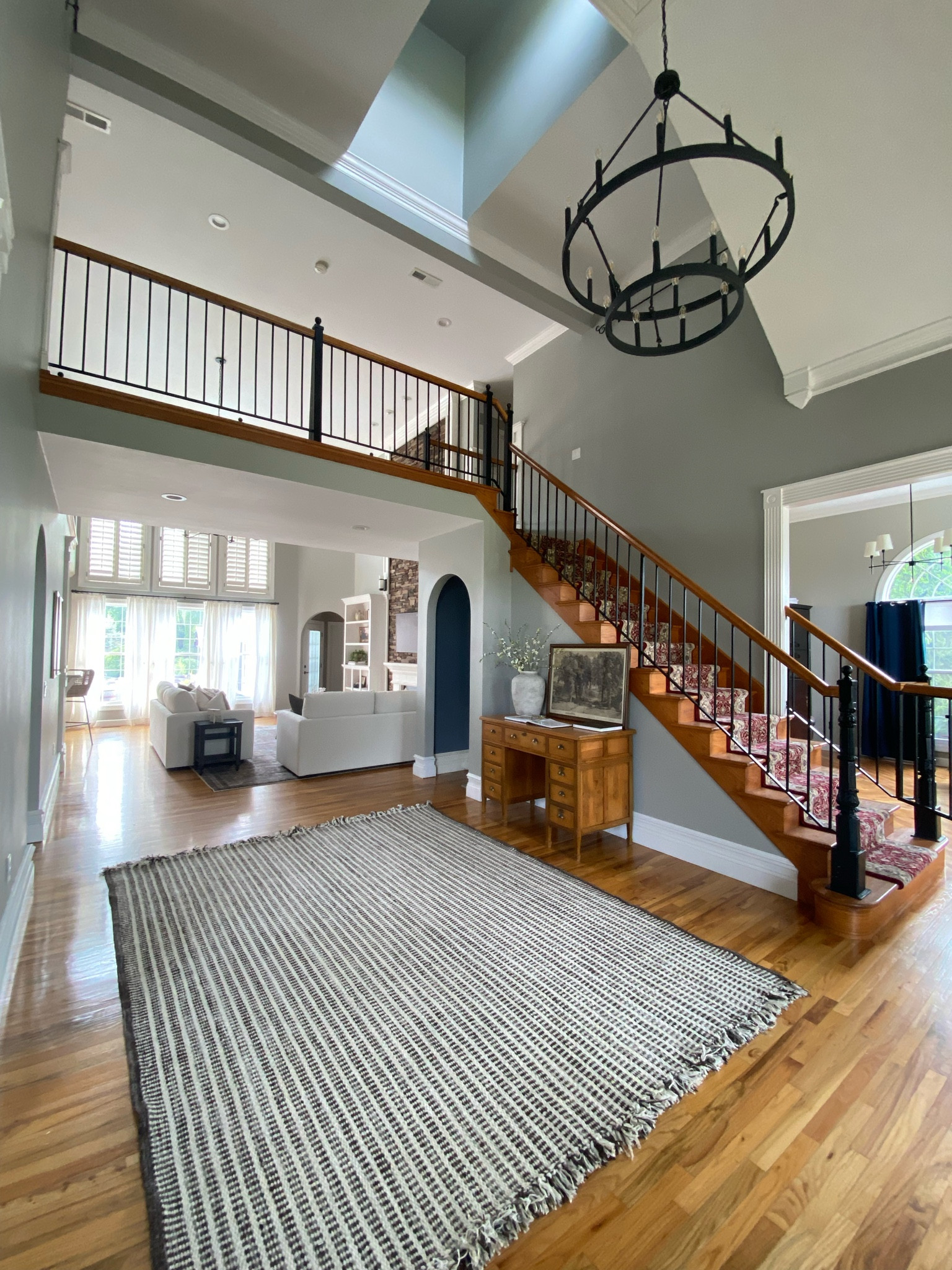Slowly but surely getting there with our entry way ♥️

wool rug.
McGee & Co.
McGee & Co rug.
Iron Zinc Chandelier.
Two tier chandelier.
20 foot ceilings.
McGee & Co styling.


#LTKhome
