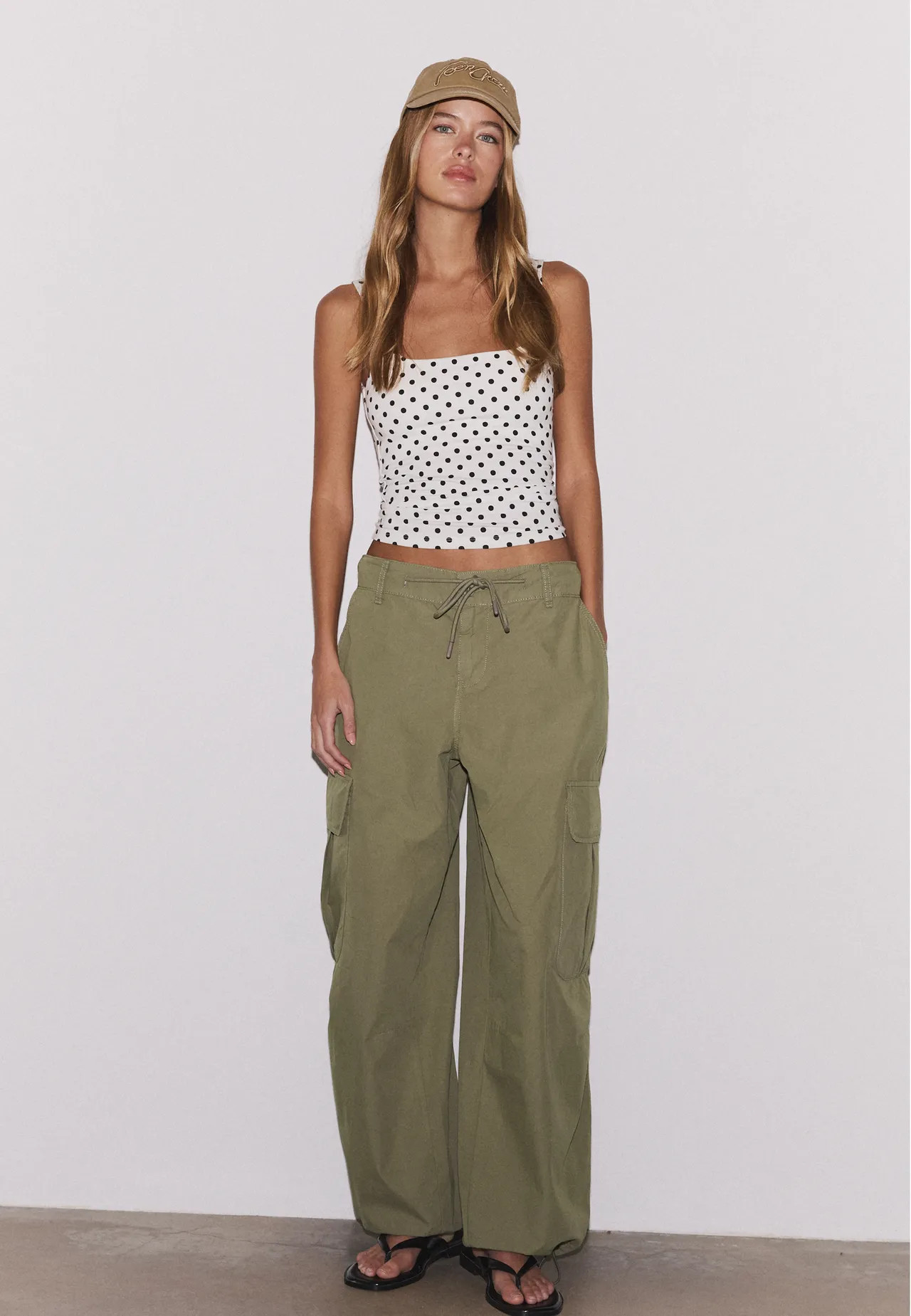 Poplin cargo trousers - Women's fashion | Stradivarius United Kingdom | Stradivarius (UK)
