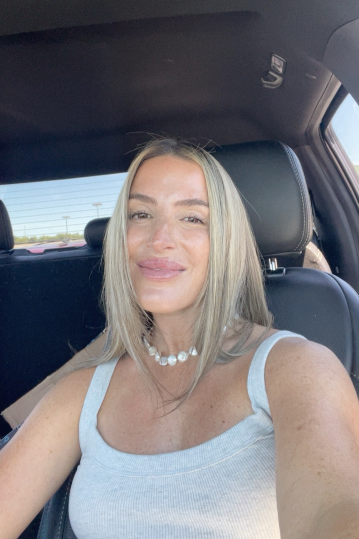 my favorite products for a no-makeup look!! I spray setting spray, then apply foundation with my hands & blend wkth a DAMP beauty blender (run under the sink before using and squeeze excess water out). Then I use the biggest brush in the set that’s linked to apply bronzer to forehead and cheeks! I only apply lip liner and then aquaphor to blend it a little/provide moisture!

foundation shade: 4 neutral
powder bronzer shade: golden hour 
blush shade: pop star 
lip liner: iconic nude 

#LTKBeauty