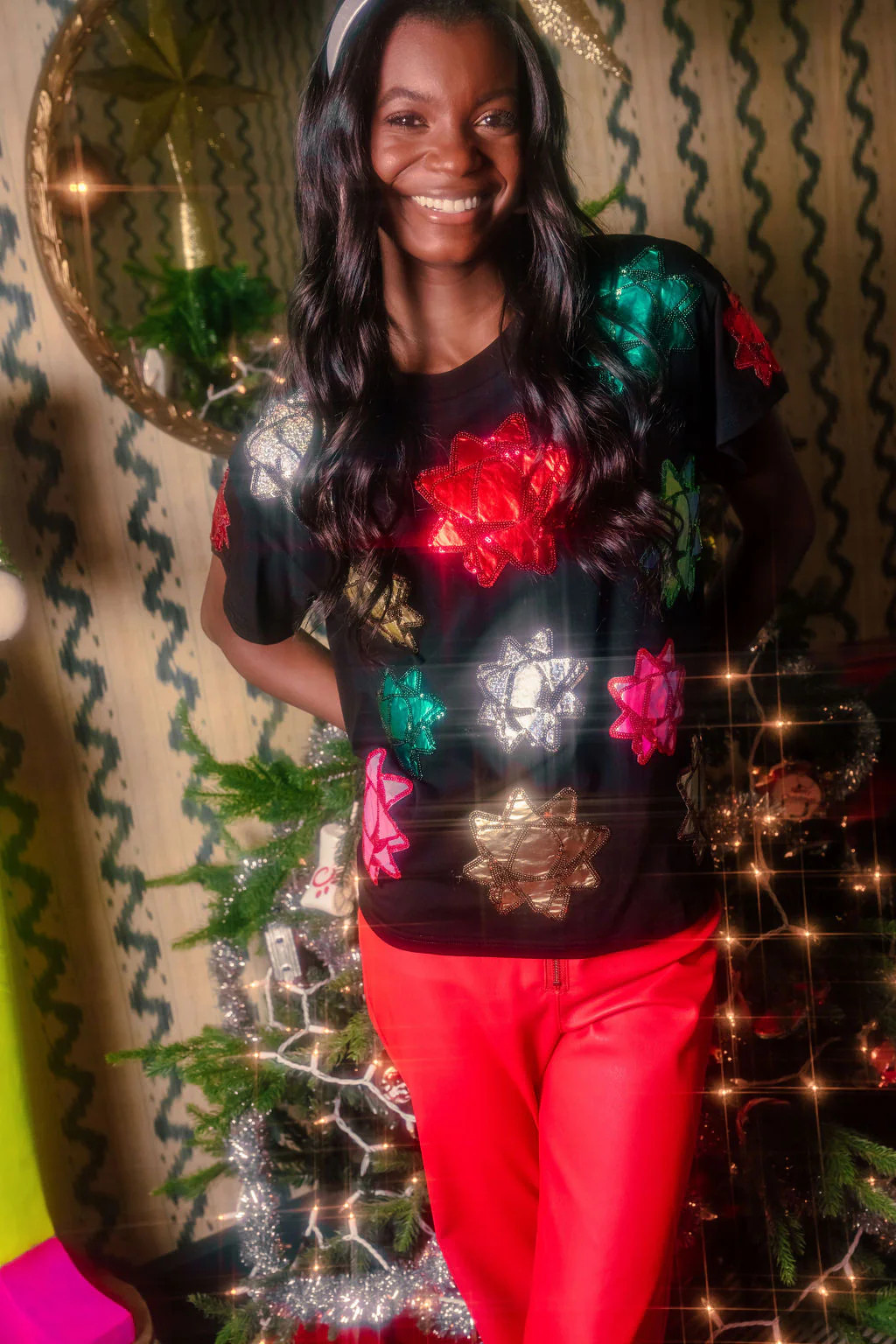 Black Metallic Presents Bows Tee | Queen of Sparkles