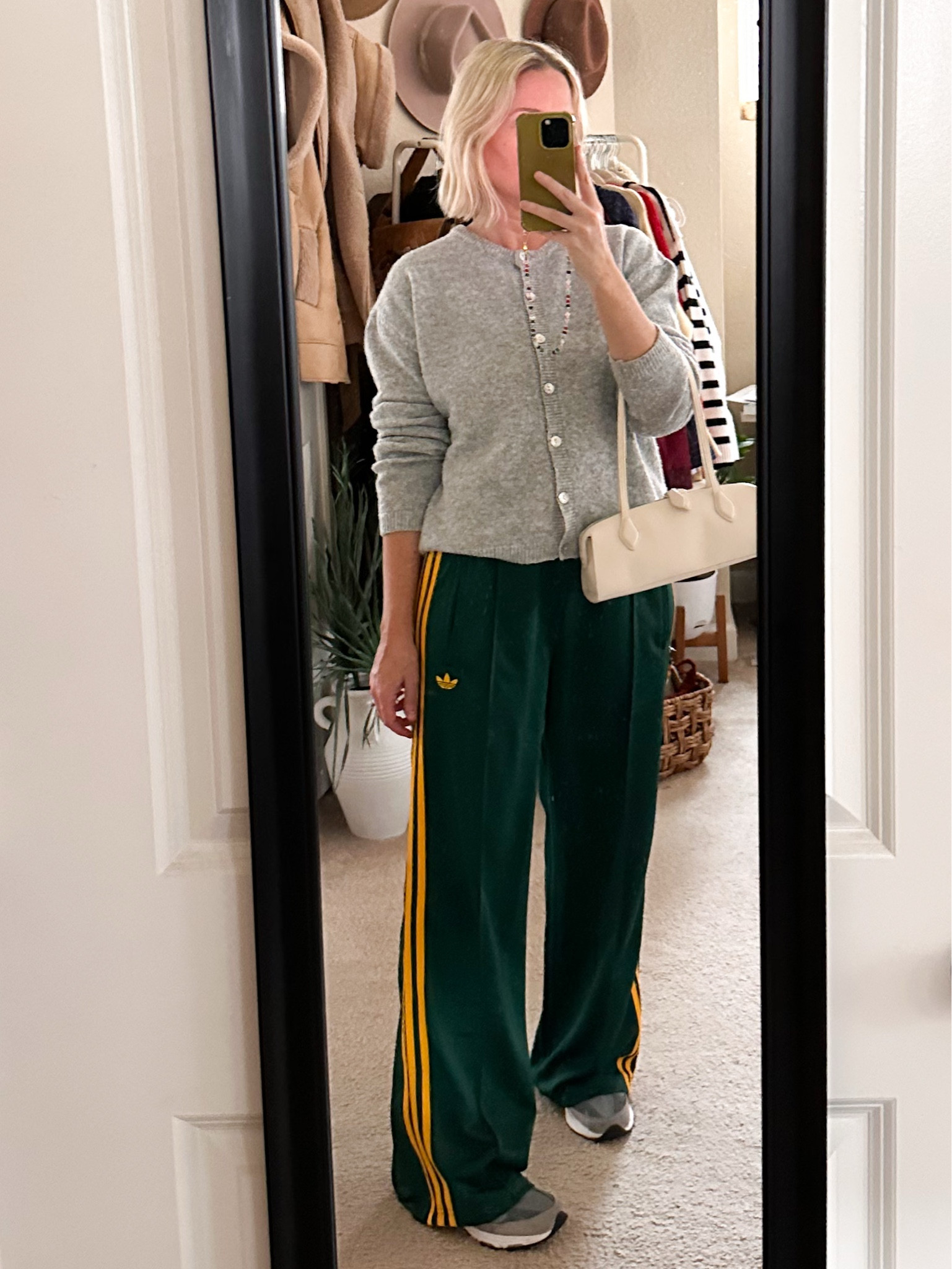 Sporty 💚

Pants - M
Cardigan - M

#LTKSeasonal #LTKOver40 #LTKStyleTip