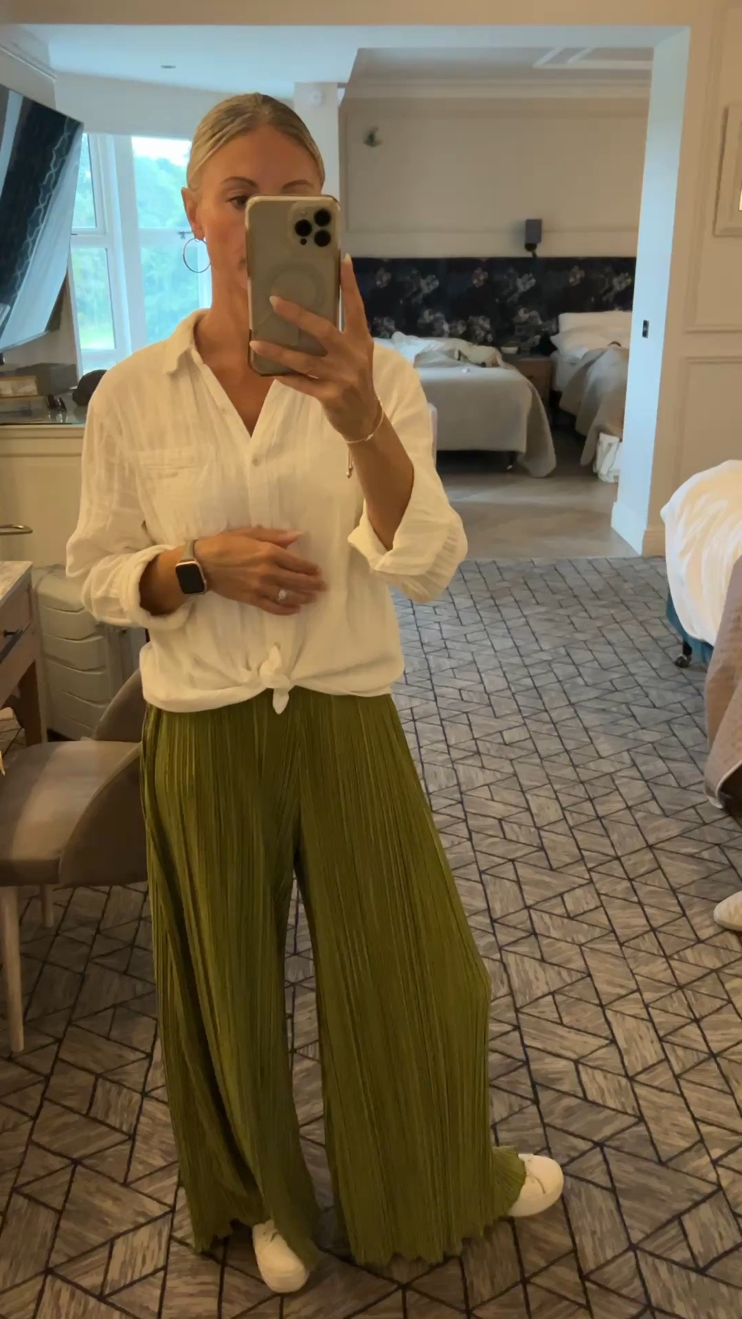 Best travel pants- and pants in general! Wide leg, palazzo pant, lots of color options, lightweight and comfortable…I had to get green for Ireland🍀💚

#LTKootd #LTKOver40 #LTKTravel